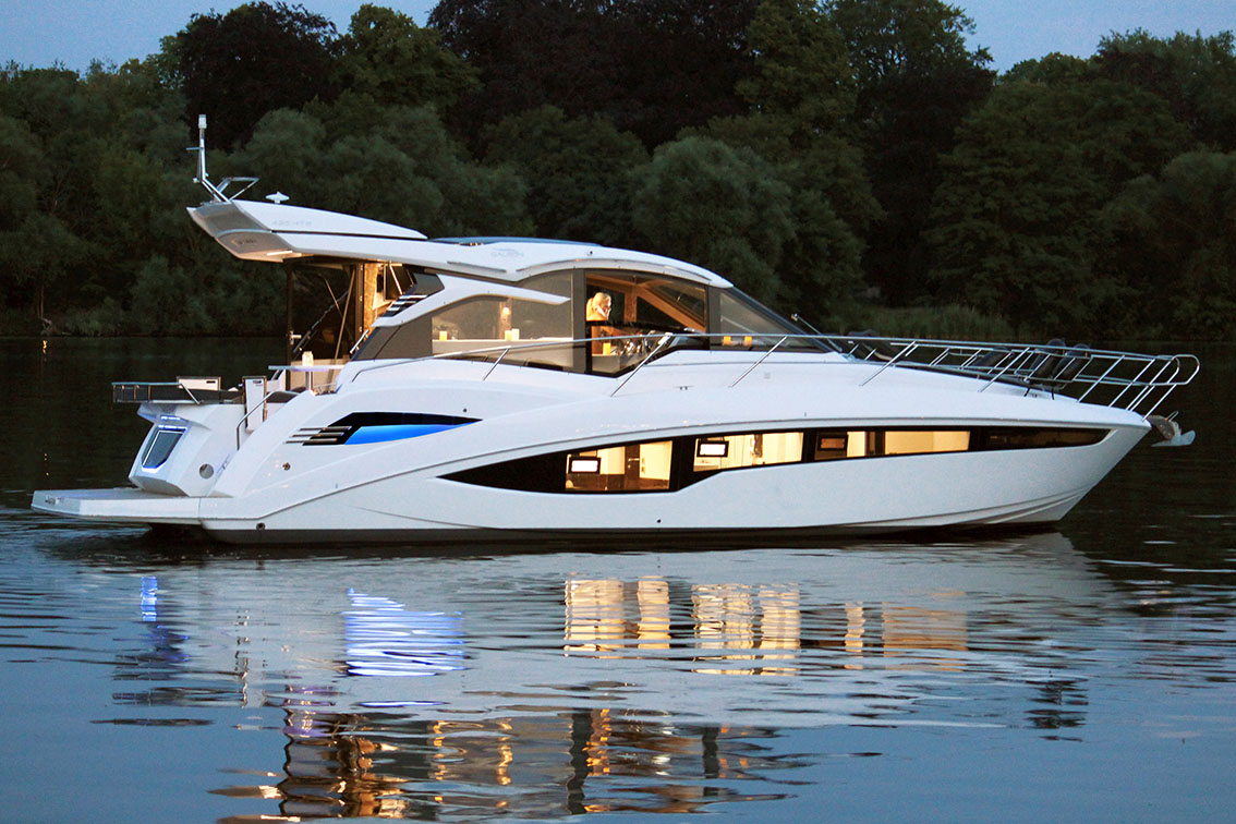 Außenansicht unserer Luxusyacht